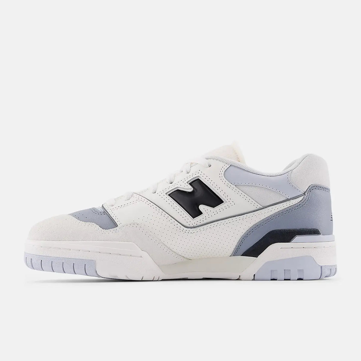 New Balance 550 sneaker angle view